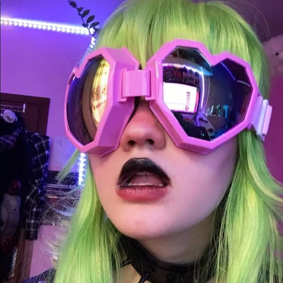 Accessories - Pink Heart Shape Goggles Mirror Sunglasses